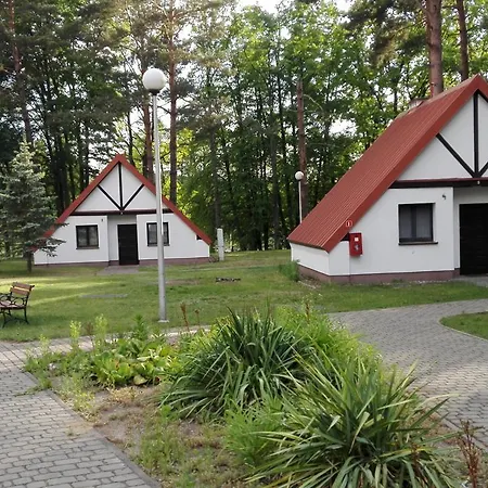 Ośrodek Szkoleniowo - Wypoczynkowy Guzianka Kompleks wypoczynkowy Ruciane-Nida