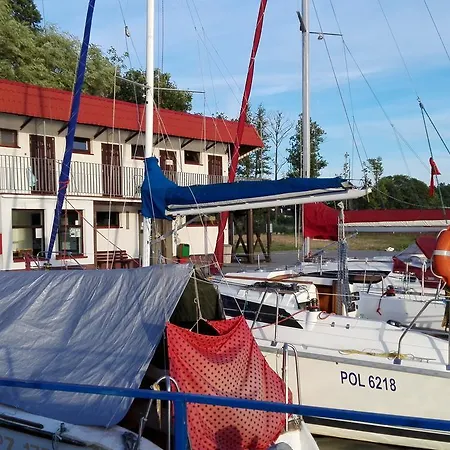 Osrodek Szkoleniowo - Wypoczynkowy Guzianka פארק נופש