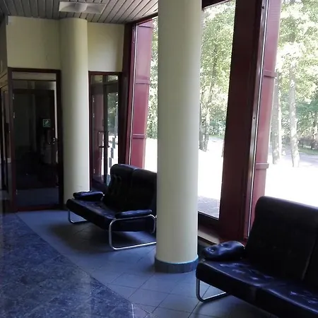 Osrodek Szkoleniowo - Wypoczynkowy Guzianka פארק נופש רוצ'יאנה-נידה