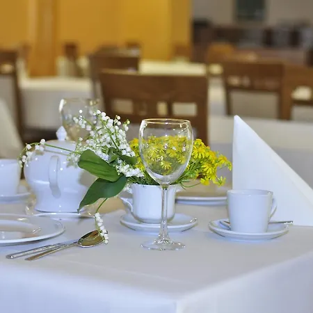 Osrodek Szkoleniowo - Wypoczynkowy Guzianka פארק נופש רוצ'יאנה-נידה