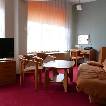 פארק נופש Osrodek Szkoleniowo - Wypoczynkowy Guzianka *